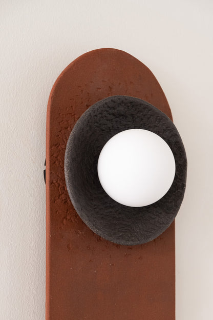 25 Inc. Terrakotta Moderne handgefertigte Keramik Wandlampe, Japandi Keramik Wandlampe, Große Wandlampe
